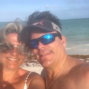 Meet your Posher, Suzanne